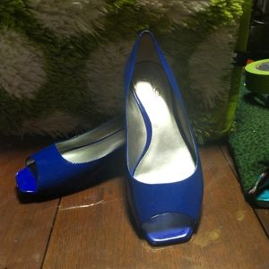 Electric blue peep toe flats us 11